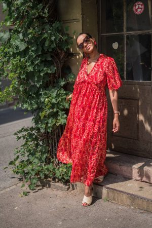 German fashion blogger wearing a maxi dress in fall