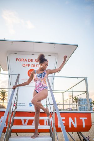 Curly Girl at the Beach, Life Update from Spain, Corona in Spain, Black Fashion Blogger