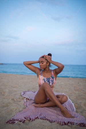 Curly Girl at the Beach, Life Update from Spain, Corona in Spain, Black Fashion Blogger