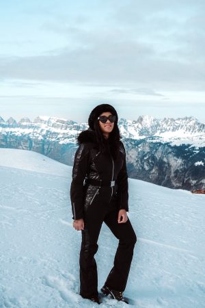 Winter Mountain Blogger Fashion Perfect Outfit to wear in the alps