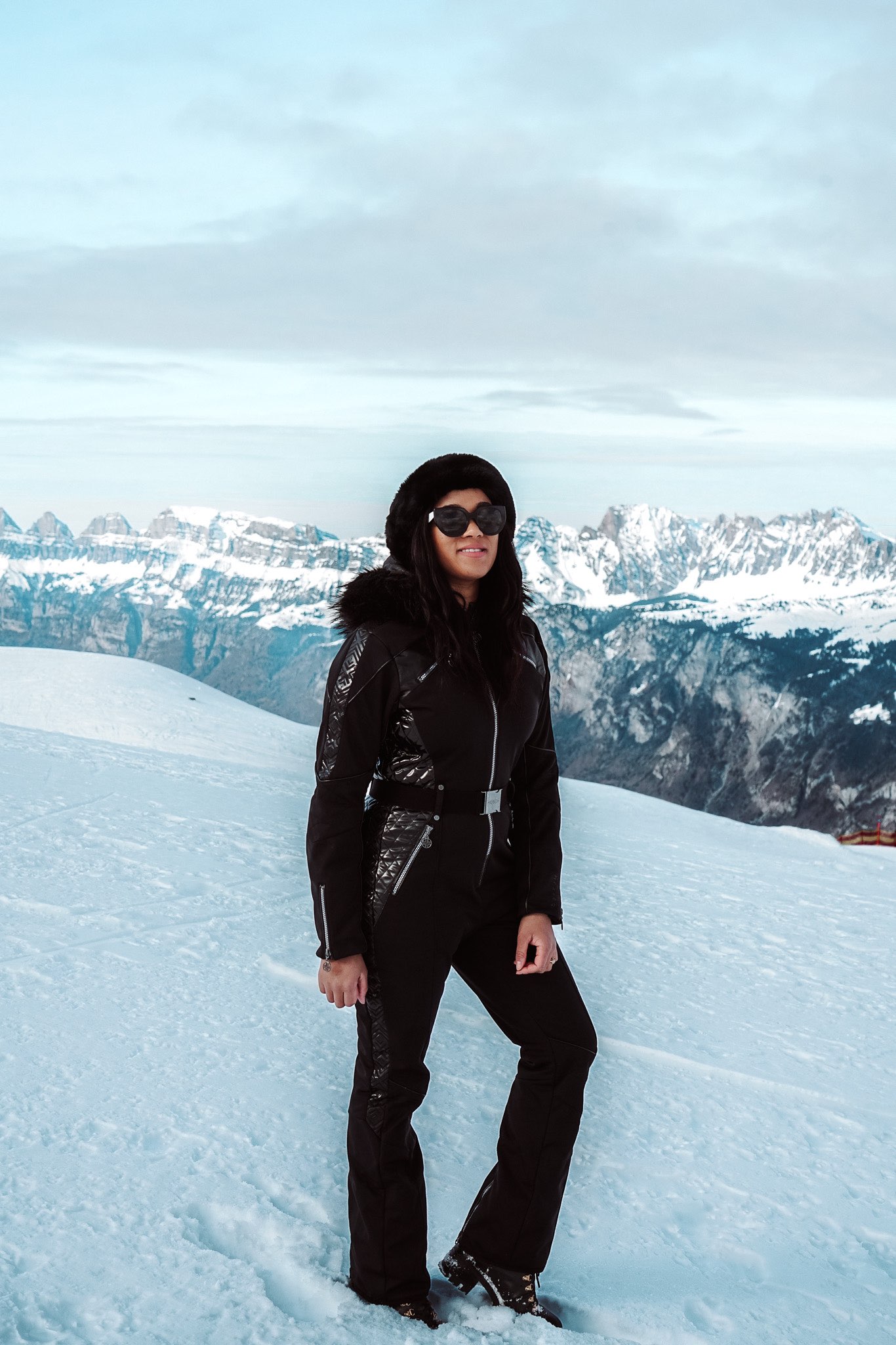 Top Fashion Blogger in Switzerland Ski Photos