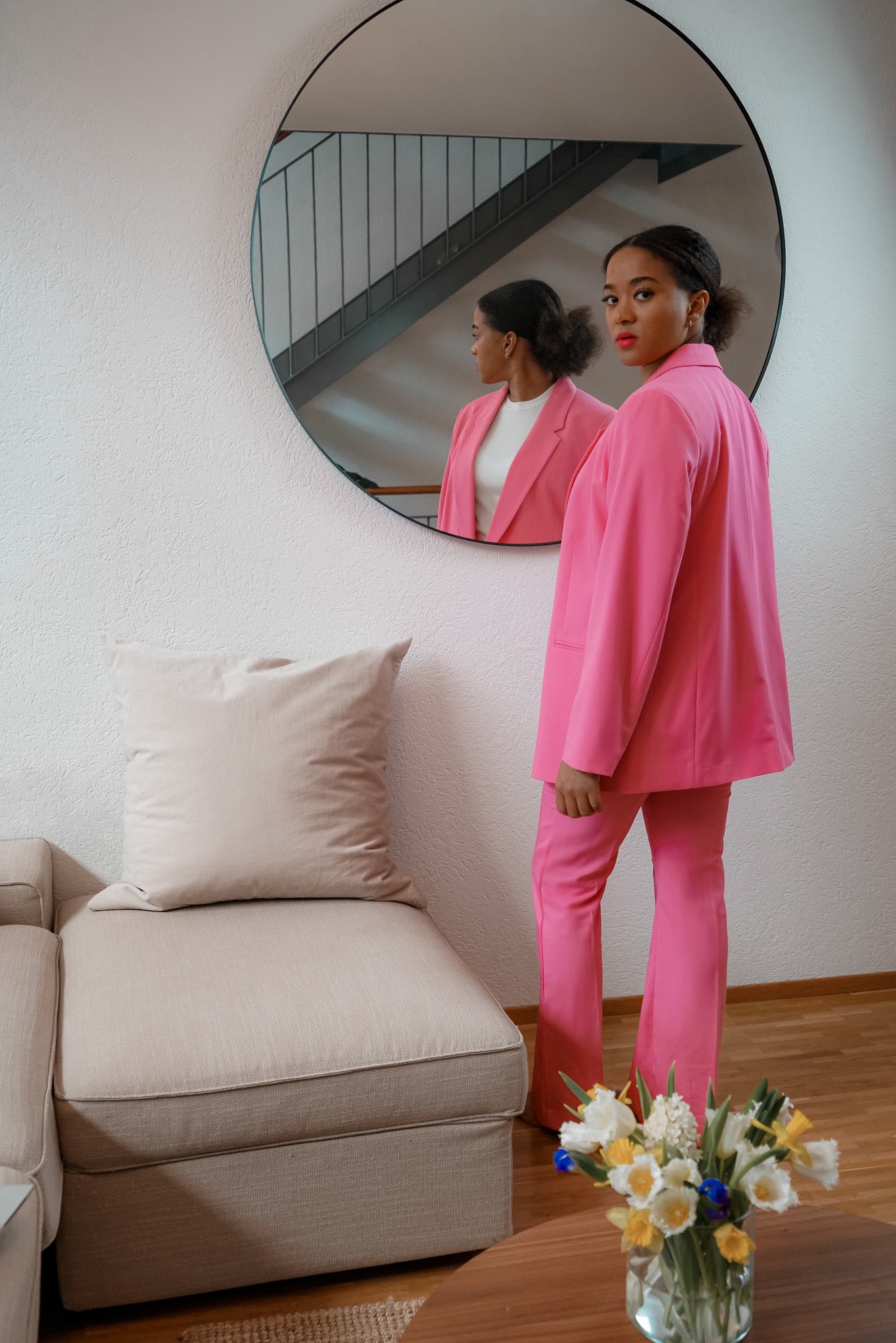 wearing a pink suit spring trend 2023, Frühlingstrends