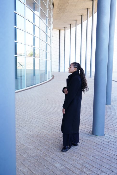 Styling the black coat, Swiss influencer, coat outfit