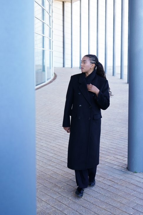 Styling the black coat, Swiss influencer, coat outfit